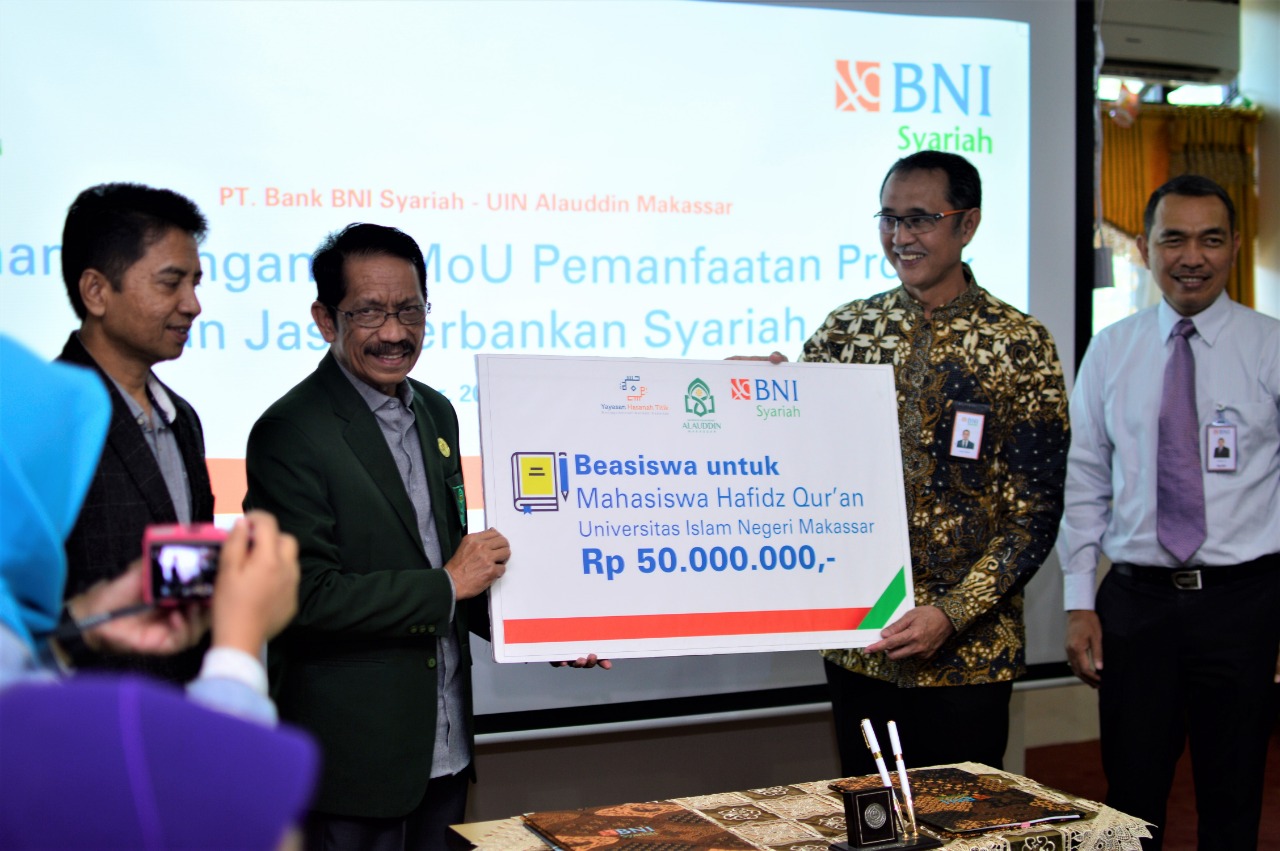 Gambar Jalin Kerjasama, BNI Syariah Beri Beasiswa Tahfiz Mahasiswa Untuk UIN Alauddin